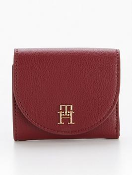 Tommy Hilfiger Medium Pebble Grain Wallet - Red