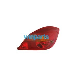 Tail Light RIGHT 6452401