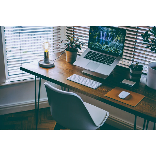 Emiliano Desk
