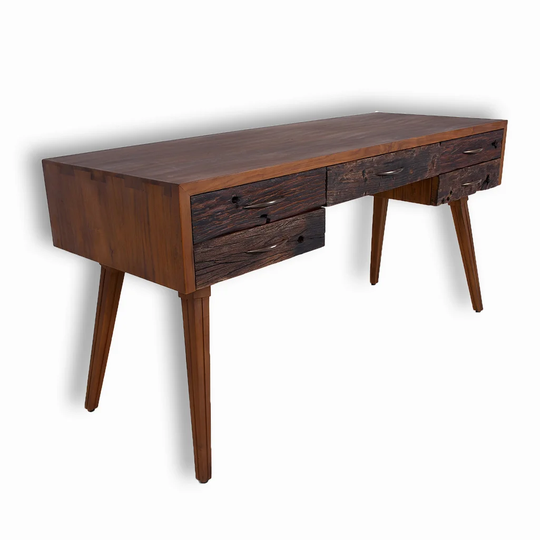 Wylies Desk