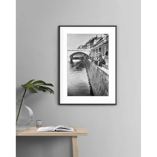 Paris - Pêcheurs Sur La Seine - Picture Frame Photograph Print on Paper