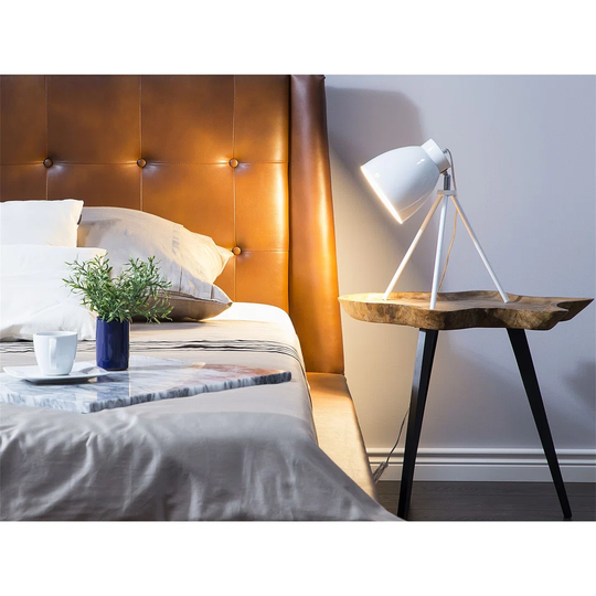 Minimalistic Tripod Table Light
