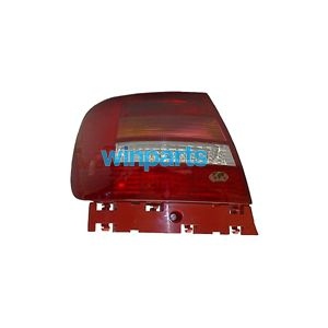 Tail Light LEFT SEDAN 99-00 0820412