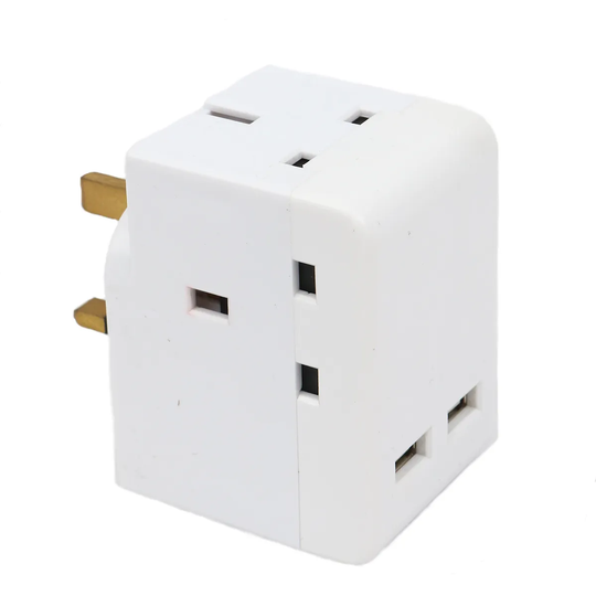 Daewoo Plug Adaptor with 2 USB Ports - White
