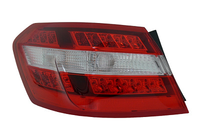 Combination Tail Light 3044921U ULO 3044921U