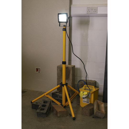 Sealey LED099 | Telescopic Floodlight 10W SMD LED 110V