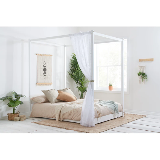 Four Poster Bed