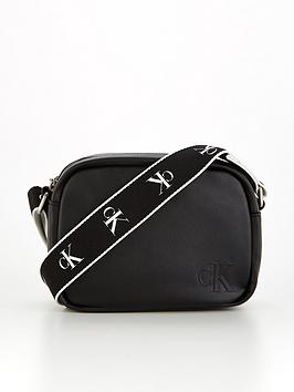 Calvin Klein Jeans Ultralight Double Zip Camera Bag - Black, Black, Women