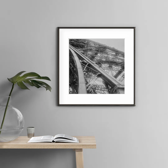 Paris - La Tour Eiffel (Détail) - Picture Frame Photograph Print on Paper