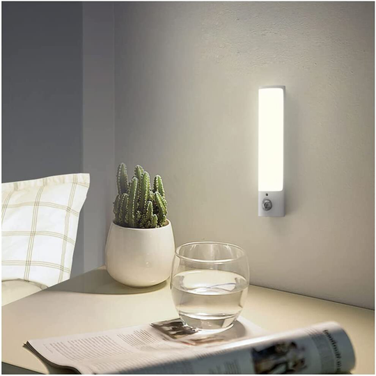 Motion Sensor LED Light, Cupboard Light USB Rechargeable Battery Operated Indoor Stick-On Night Lights with Magnet and Sticky Pad for Bedroom, Ward