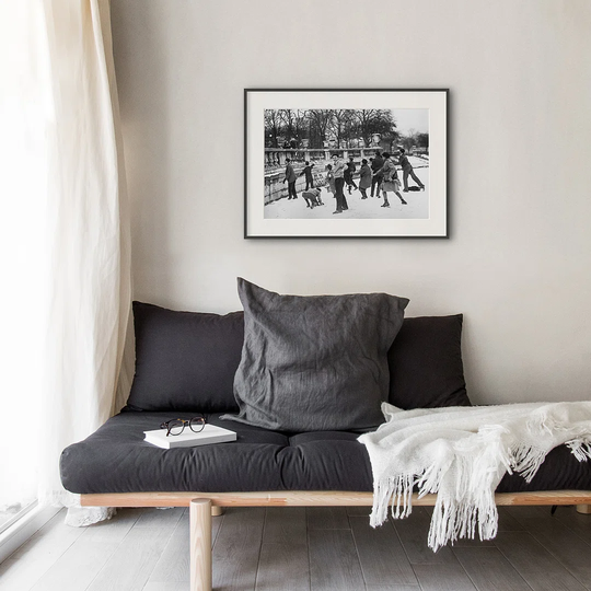 Paris - Bataille De Boules De Neige - Picture Frame Photograph Print on Paper