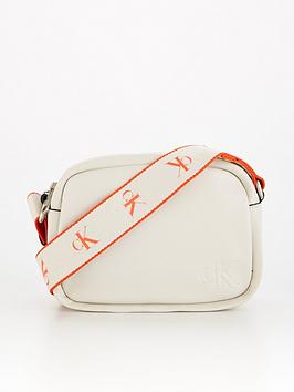 Calvin Klein Jeans Ultralight Double Zip Camera Bag - Beige, Beige, Women