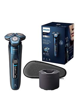 Philips Series 7000 Wet &Amp; Dry Men'S Electric Shaver With Quick Cleaning Pod &Amp; Travel Case, Electric Blue, S7786/50